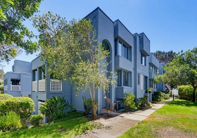 Photo 2 of Sale Pending at 857 America Way, Del Mar, CA 92014 | MLS# 260020623SD | Listing updated on 2026-09-21
