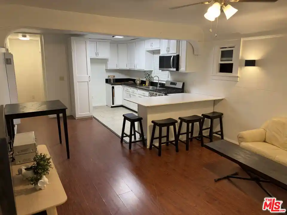 Photo 1 of Single family home for sale at 6055 7th Ave, Los Angeles, CA 90043 | MLS# 26854025 | Listing updated on 2026-10-25