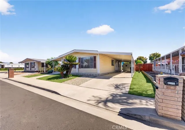 Photo 2 of Sale Pending at 1485 Cordova, Hemet, CA 92543 | MLS# SW26184016 | Listing updated on 2026-10-11