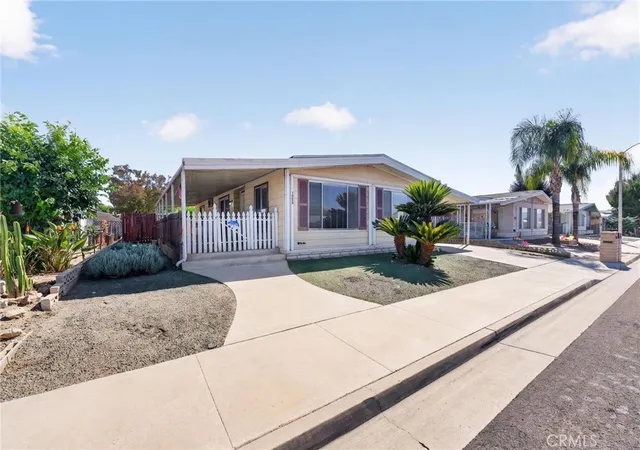 Photo 3 of Sale Pending at 1485 Cordova, Hemet, CA 92543 | MLS# SW26184016 | Listing updated on 2026-10-11