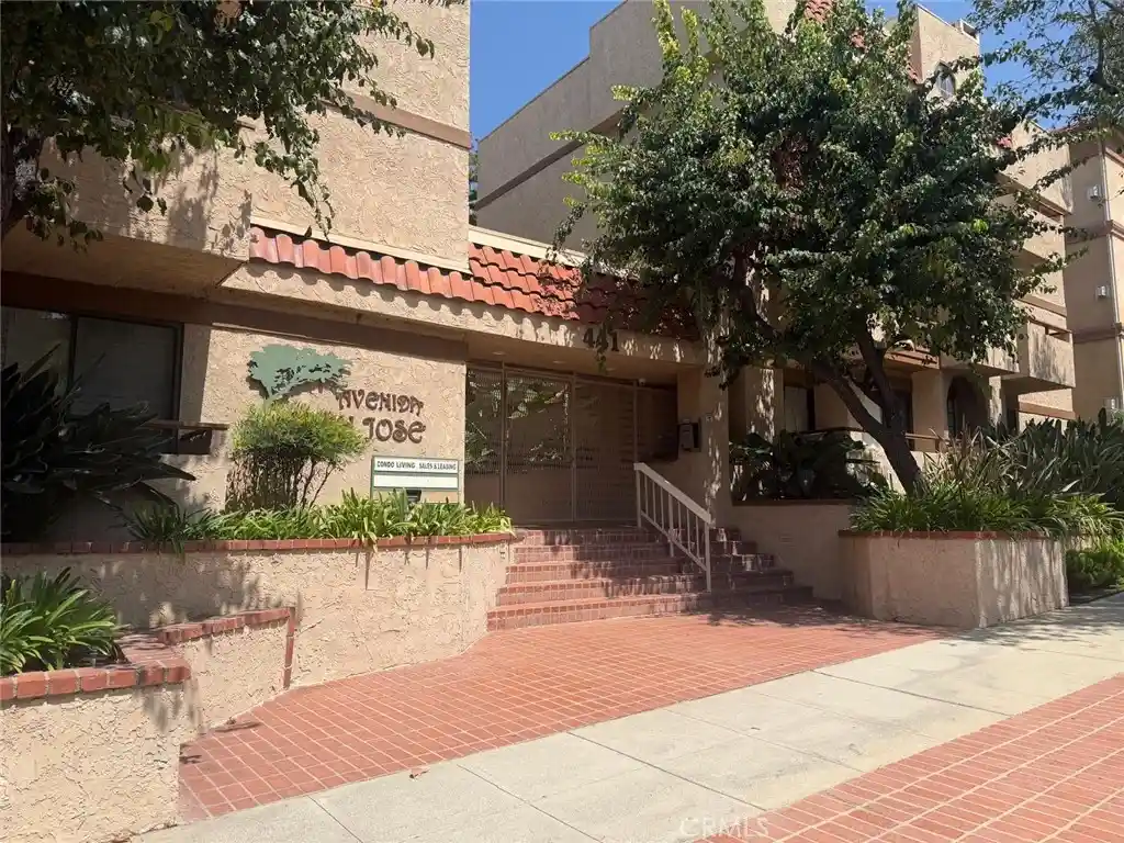 Condo for sale at 441 E San Jose #309, Burbank, CA 91501 | MLS# AR26184084