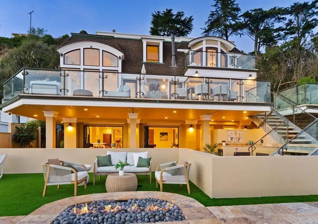 Photo 2 of Single family home for sale at 725 Las Olas Dr, Aptos, CA 95003 | MLS# ML82057791 | Listing updated on 2026-10-05