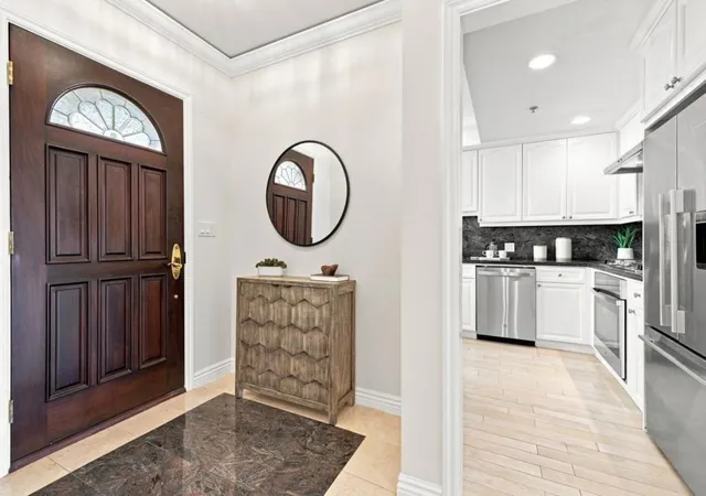Listing Photo 4 - Condo for sale in building located at 153 N N San Mateo Dr, San Mateo, CA 94401 - Unit #304