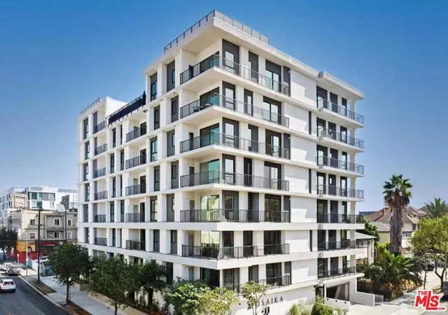 Photo 1 of Sale Pending at 904 S New Hampshire Ave #304, Los Angeles, CA 90006 | MLS# 26875705 | Listing updated on 2026-09-13