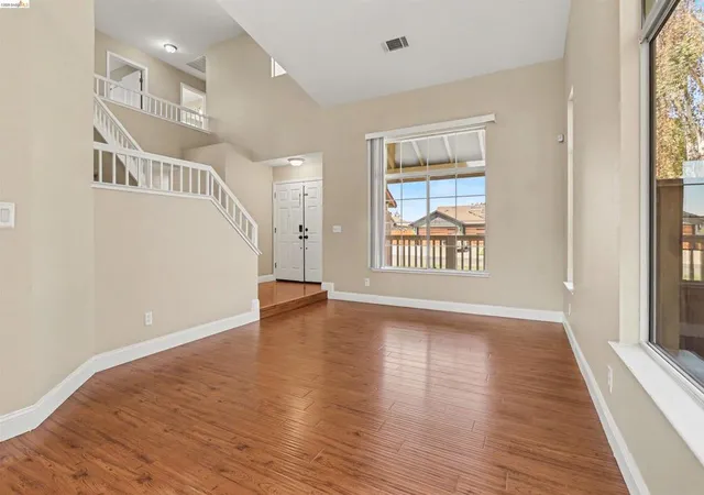 Photo 4 of Single family home for sale at 4674 La Vista Dr, Oakley, CA 94561 | MLS# 41145876 | Listing updated on 2026-10-08