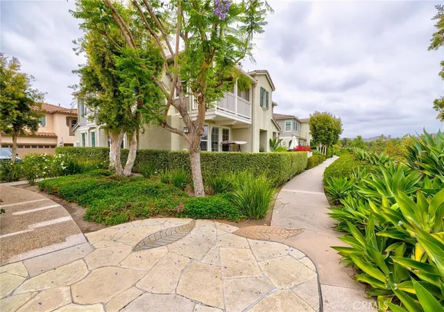 Townhouse for sale at 56 Glenalmond, Ladera Ranch, CA 92694 | MLS# PW26184080