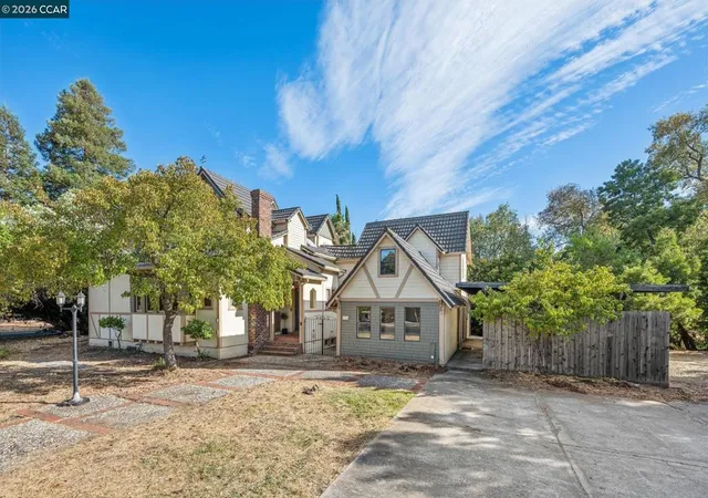 Photo 3 of Sale Pending at 3386 Cowell Rd, Concord, CA 94518 | MLS# 41145890 | Listing updated on 2026-10-03