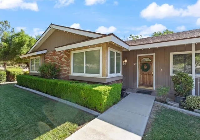 Photo 2 of Sale Pending at 25210 California, Hemet, CA 92545 | MLS# SW26184280 | Listing updated on 2026-10-02
