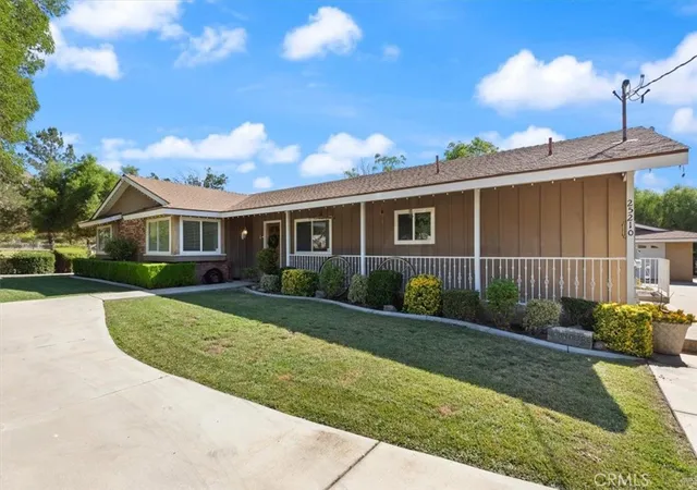 Photo 3 of Sale Pending at 25210 California, Hemet, CA 92545 | MLS# SW26184280 | Listing updated on 2026-10-02
