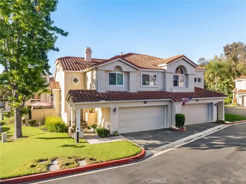 Photo 1 of Condo for sale at 423 Via Presa, San Clemente, CA 92672 | MLS# OC26184315 | Listing updated on 2026-10-28