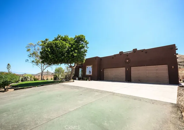 Photo 4 of Single family home for sale at 19217 Idaleona, Lake Mathews, CA 92570 | MLS# PW26183963 | Listing updated on 2026-10-06
