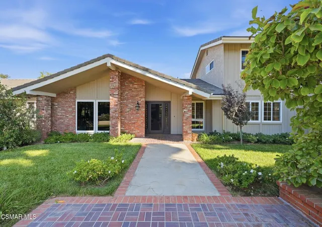 Photo 3 of Single family home for sale at 280 Cummings Rd, Santa Paula, CA 93060 | MLS# 226004026 | Listing updated on 2026-10-01