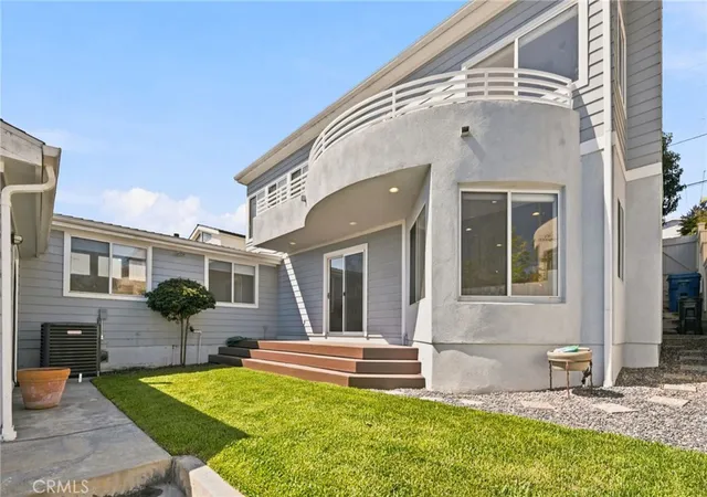 Photo 2 of Single family home for sale at 1536 Silver, Hermosa Beach, CA 90254 | MLS# SB26184426 | Listing updated on 2026-10-12
