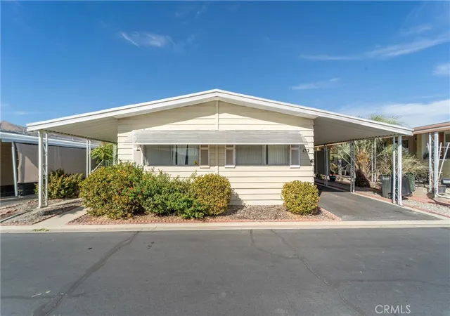 Photo 2 of Manufactured home for sale at 1499 Old Mountain Ave #152, San Jacinto, CA 92583 | MLS# SW26182771 | Listing updated on 2026-09-28