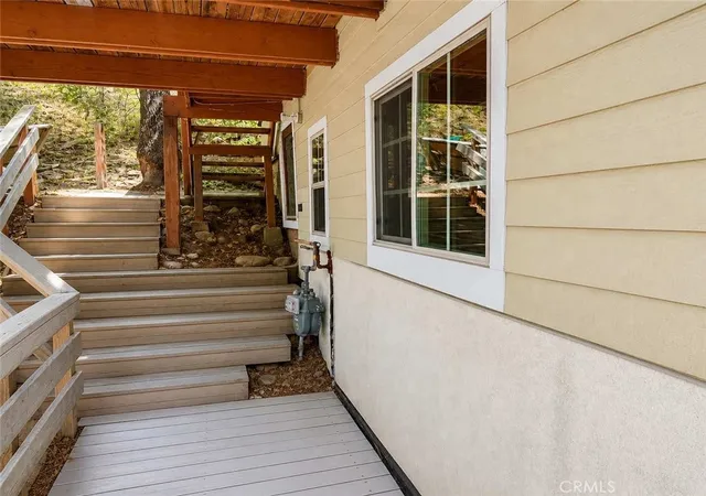 Photo 3 of Single family home for sale at 30975 Knob Hill Cir, Running Springs, CA 92382 | MLS# IG26181494 | Listing updated on 2026-10-11