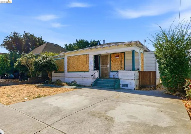 Photo 3 of Sale Pending at 1159 Louisiana St, Vallejo, CA 94590 | MLS# 41145934 | Listing updated on 2026-09-13
