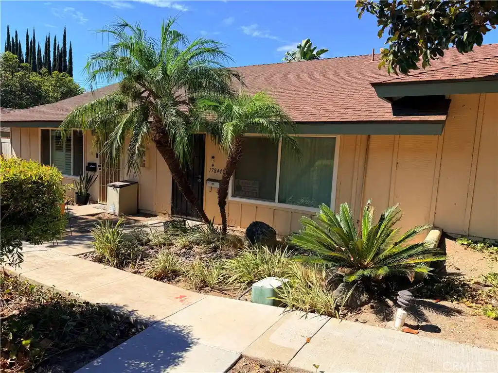 Listing Photo 1 - Condo for sale in 17844 Linda Dr located at 17844 Linda Dr, Yorba Linda, CA 92886 - Unit #33