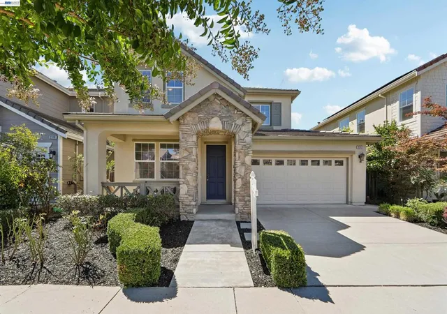 Photo 2 of Sale Pending at 2312 Jasper Hl Dr, San Ramon, CA 94582 | MLS# 41145944 | Listing updated on 2026-10-09