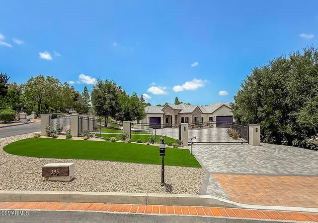Photo 3 of Sale Pending at 395 Sherwood Ct, Thousand Oaks, CA 91361 | MLS# 226004033 | Listing updated on 2026-10-08