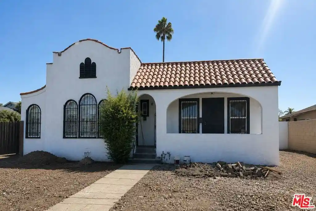 Photo 1 of Single family home for sale at 4008 Arlington Ave, Los Angeles, CA 90008 | MLS# 26875927 | Listing updated on 2026-10-27