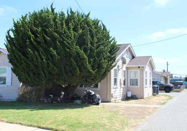 Photo 1 of Multi family home for sale at 40 Tharp Ave, Watsonville, CA 95076 | MLS# ML82058718 | Listing updated on 2026-09-19