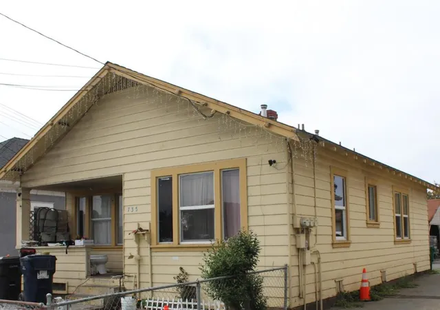 Photo 2 of Sale Pending at 735 Rodriguez St, Watsonville, CA 95076 | MLS# ML82058720 | Listing updated on 2026-09-21