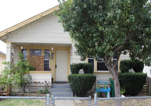 Photo 3 of Sale Pending at 735 Rodriguez St, Watsonville, CA 95076 | MLS# ML82058720 | Listing updated on 2026-09-21