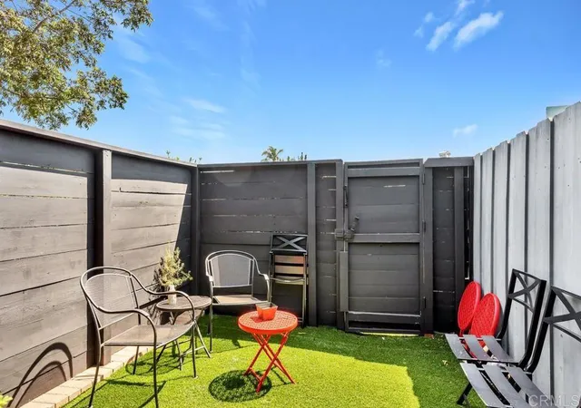 Photo 4 of House for sale at 916 918 Imperial Beach Blvd, Imperial Beach, CA 91932 | MLS# PTP2606443 | Listing updated on 2026-10-07