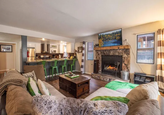 Photo 4 of Condo for sale at 733 Summit Blvd #2, Big Bear, CA 92314 | MLS# 219151775PS | Listing updated on 2026-10-04