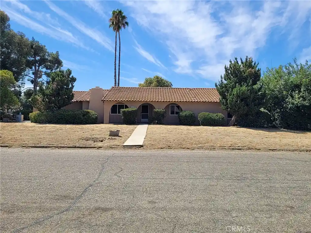 Photo 1 of Sale Pending at 1631 Hackney, Hemet, CA 92543 | MLS# SW26180376 | Listing updated on 2026-10-16