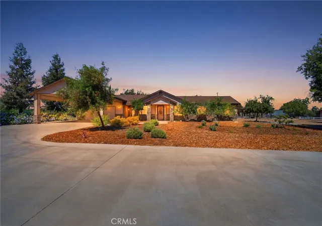 Photo 2 of Single family home for sale at 597 Crawford, Porterville, CA 93257 | MLS# FR26184807 | Listing updated on 2026-09-29