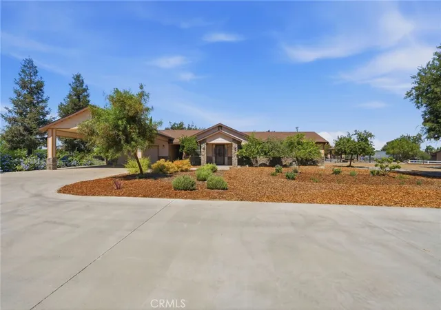 Photo 3 of Single family home for sale at 597 Crawford, Porterville, CA 93257 | MLS# FR26184807 | Listing updated on 2026-09-29