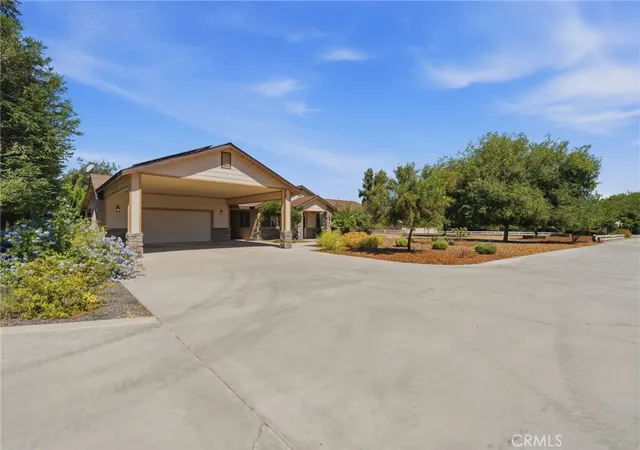 Photo 3 of Single family home for sale at 597 Crawford, Porterville, CA 93257 | MLS# FR26184807 | Listing updated on 2026-09-29