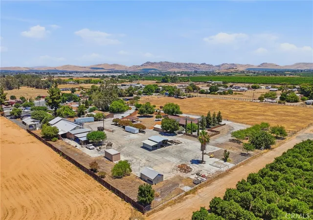 Photo 75 of Single family home for sale at 597 Crawford, Porterville, CA 93257 | MLS# FR26184807 | Listing updated on 2026-09-29