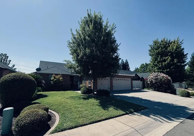 Photo 2 of Single family home for sale at 2177 Cadjew St, Redding, CA 96003 | MLS# 219151776DA | Listing updated on 2026-10-07