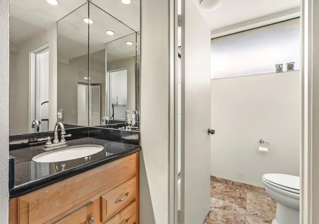 Listing Photo 4 - Condo for sale in building located at 2501 N Indian Cyn Dr, Palm Springs, CA 92262 - Unit #603