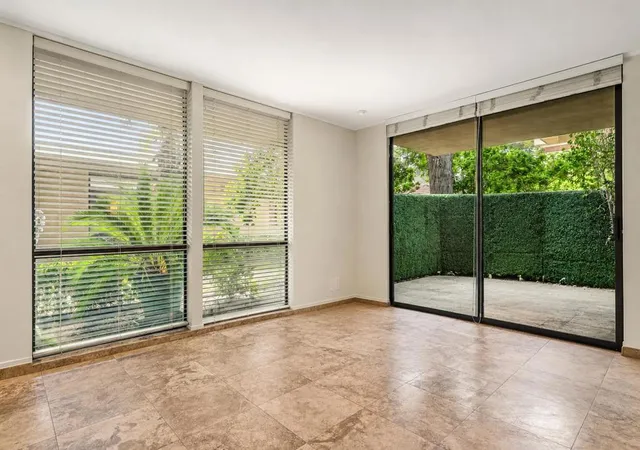 Listing Photo 5 - Condo for sale in building located at 2501 N Indian Cyn Dr, Palm Springs, CA 92262 - Unit #603
