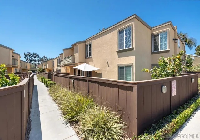 Photo 2 of Condo for sale at 5402 Balboa Arms #415, San Diego, CA 92117 | MLS# 260020686SD | Listing updated on 2026-10-01