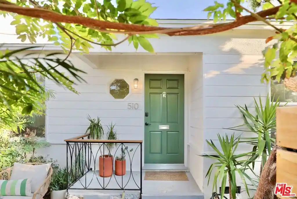 Photo 1 of Single family home for sale at 510 Venice Wy, Los Angeles, CA 90291 | MLS# 26869923 | Listing updated on 2026-10-25