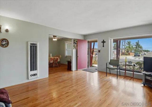 Photo 2 of Single family home for sale at 986 9th St, Imperial Beach, CA 91932 | MLS# 260020690SD | Listing updated on 2026-08-31