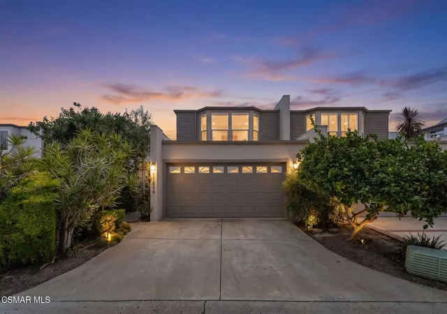 Photo 2 of Townhouse for sale at 1654 Edgewater Ln, Camarillo, CA 93010 | MLS# 226004041 | Listing updated on 2026-10-08