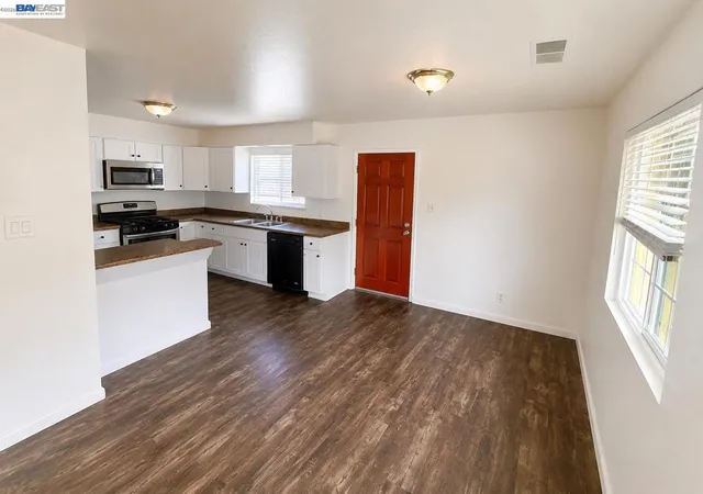 Photo 3 of Sale Pending at 1307 Cathay Dr, San Jose, CA 95122 | MLS# 41145976 | Listing updated on 2026-10-09