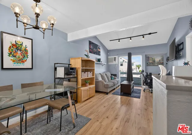 Listing Photo 4 - Condo for sale in building located at 21801 Roscoe Blvd, Canoga Park, CA 91304 - Unit #205