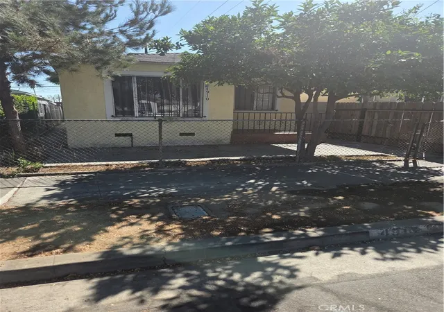 Single family home for sale at 4910 Noble St, Commerce, CA 90040 | MLS# HD26185116