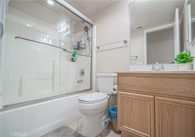 Photo 4 of Single family home for sale at 45313 Robinson Dr, Lancaster, CA 93535 | MLS# SR26183299 | Listing updated on 2026-10-03