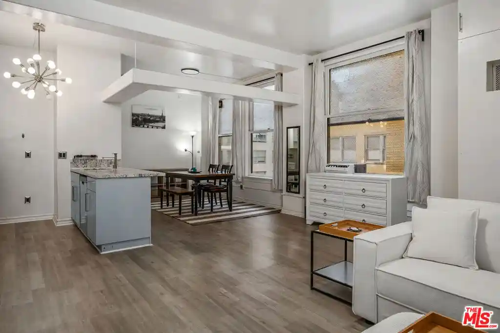 Condo for sale at 215 W 7Th St #803, Los Angeles, CA 90014 | MLS# 26876137