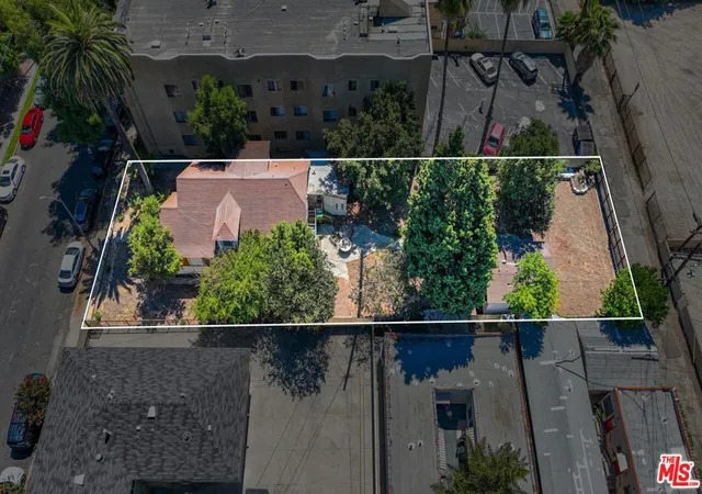Photo 4 of Multi family home for sale at 3015 Shrine Pl, Los Angeles, CA 90007 | MLS# 26874405 | Listing updated on 2026-09-01