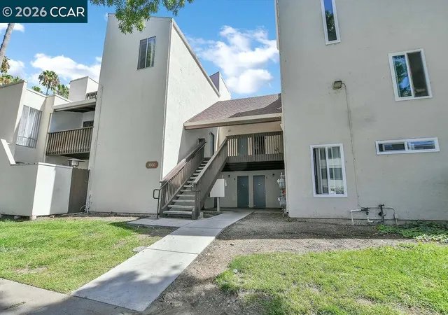 Photo 2 of Sale Pending at 1660 Laguna #B, Concord, CA 94520 | MLS# 41145994 | Listing updated on 2026-09-06
