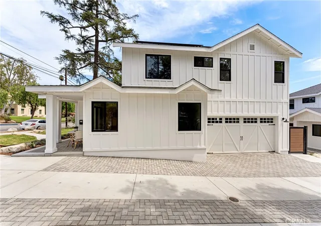 Photo 4 of Condo for sale at 180 W Highland Ave, Sierra Madre, CA 91024 | MLS# AR26184892 | Listing updated on 2026-10-09