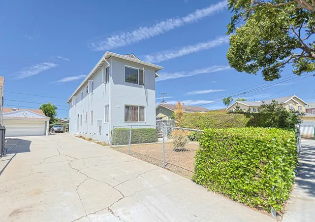 Multi family home for sale at 1139 E 67Th St, Inglewood, CA 90302 | MLS# OC26182304